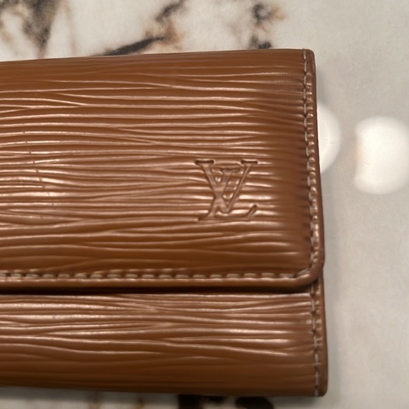 EUC Louis Vuitton Epi 5 Key Holder- Cognac - Picture 4 of 10